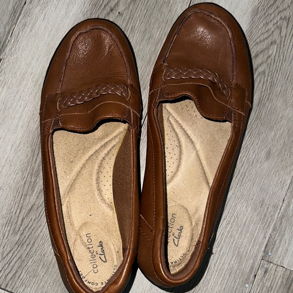 Clarks Women's Brown Loafers - Picture 3 of 4
